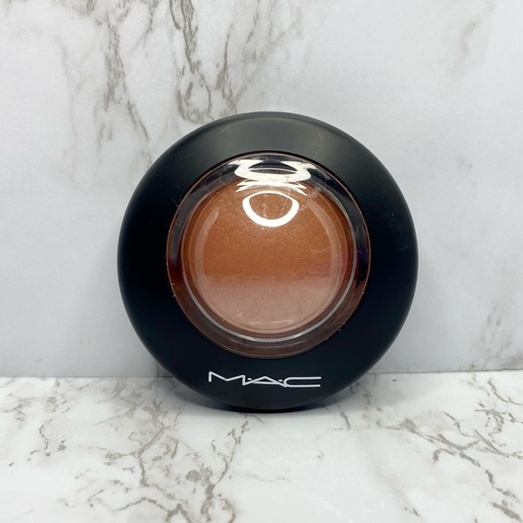 ✨HOST PICK✨ MAC Cosmetics Mineralize Blush - ‘Love Joy’ - Picture 3 of 6